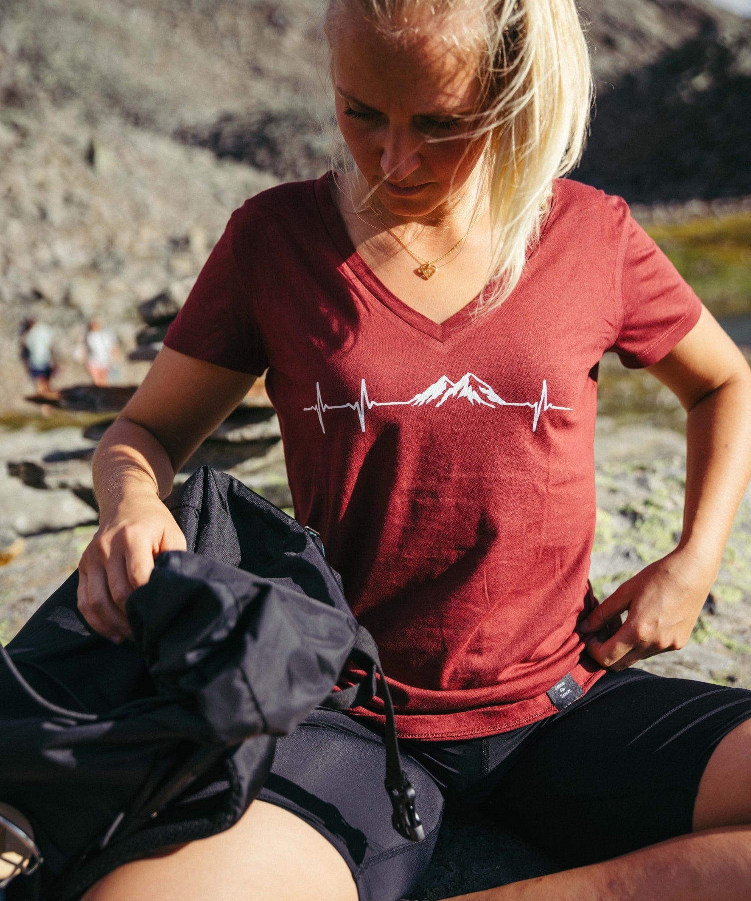 Herzschlag Berge - Damen Premium Organic V-Neck Shirt