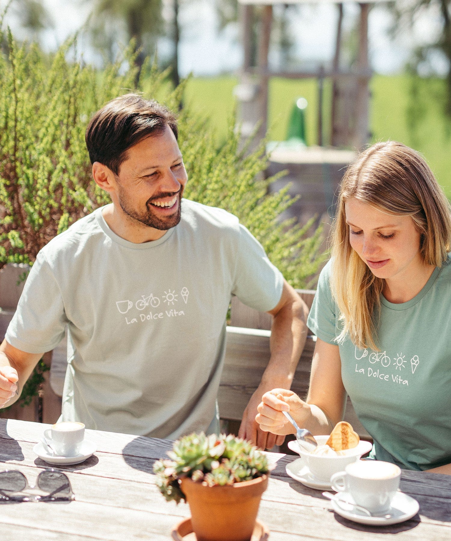 La Dolce Vita - Unisex Premium Organic Shirt