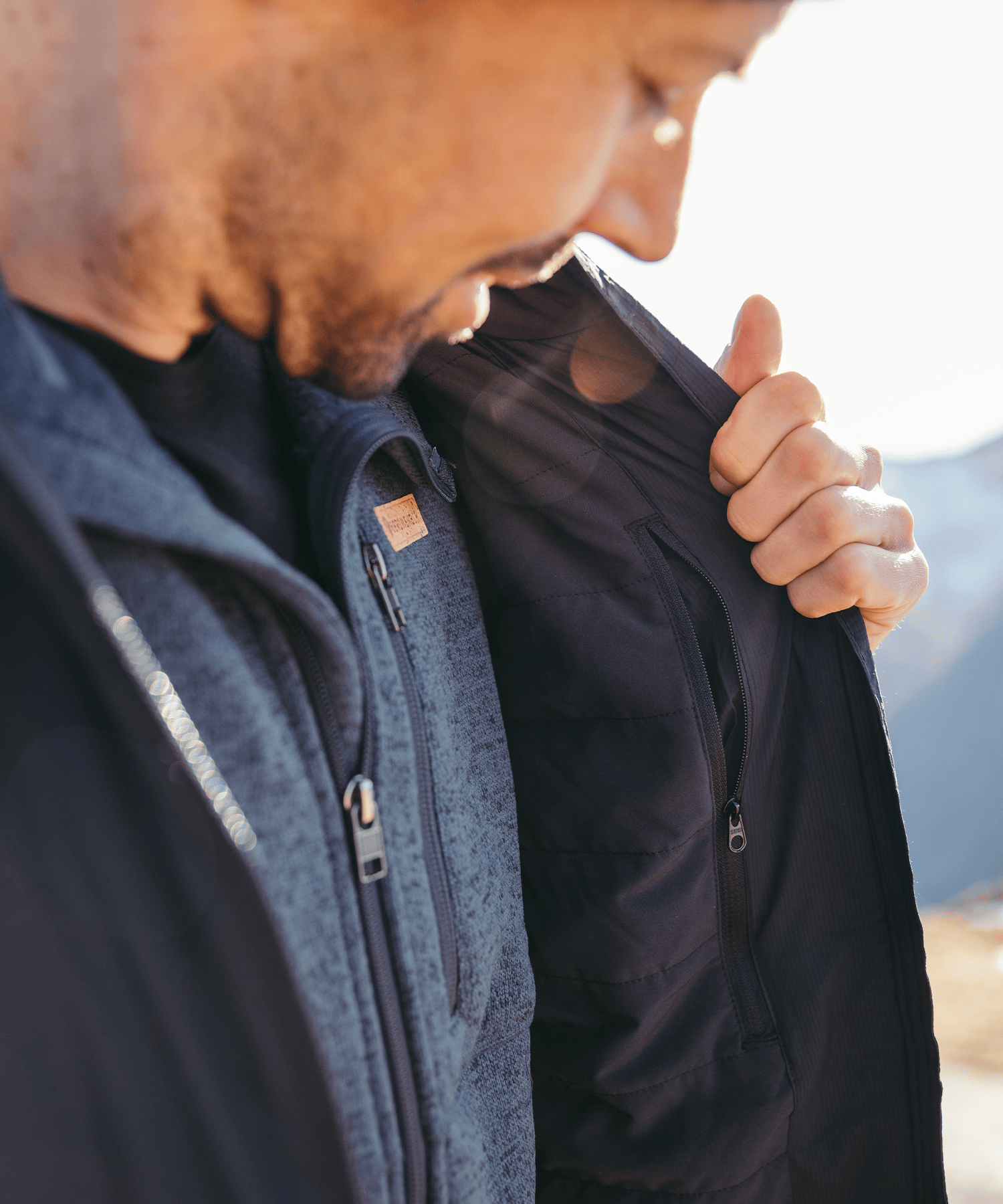 Detailansicht der Innentasche der BERGMENSCH Herren Thermolite Jacke in Schwarz