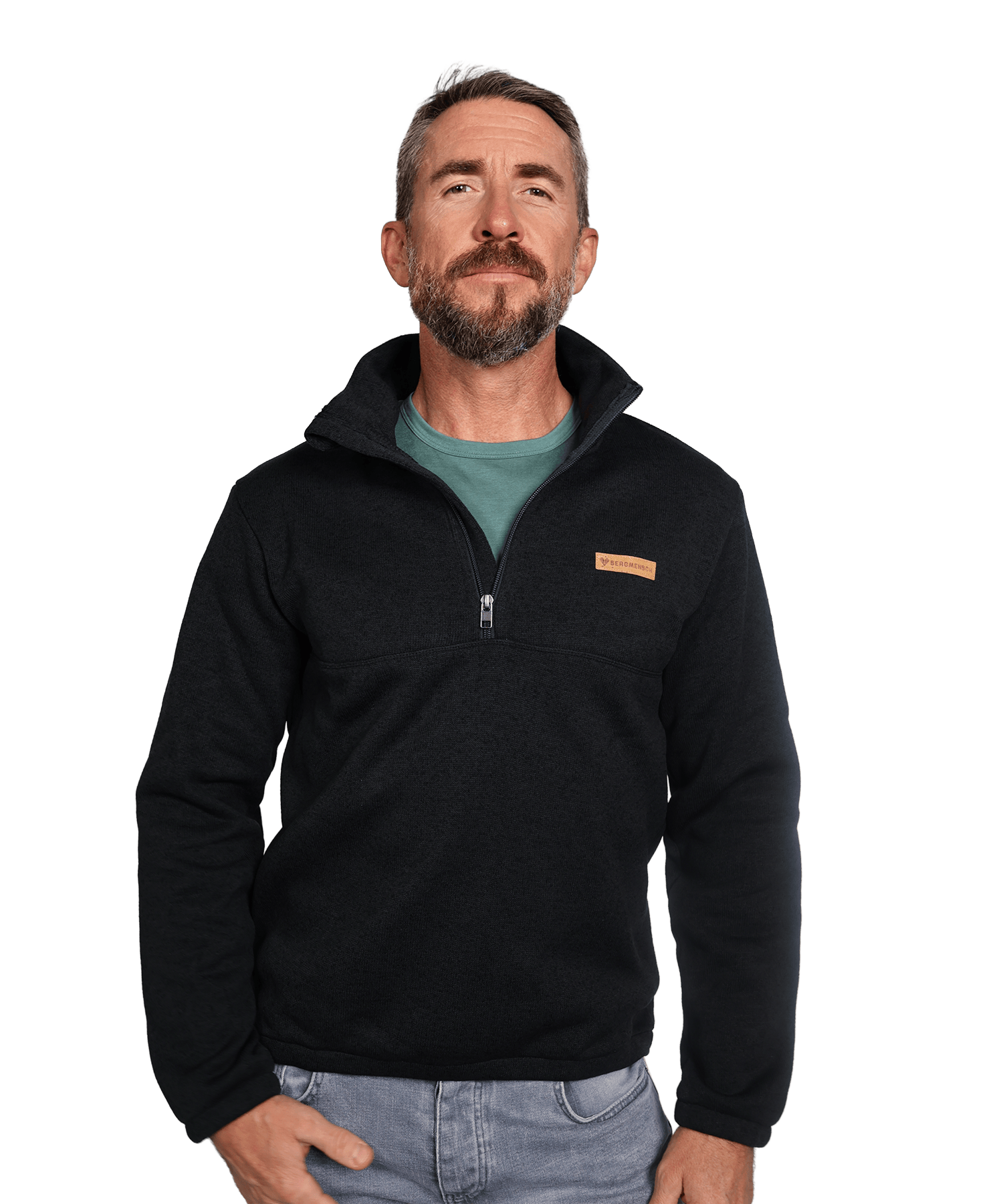 Model trägt den BERGMENSCH Herren Half-zip Strickfleece in Schwarz