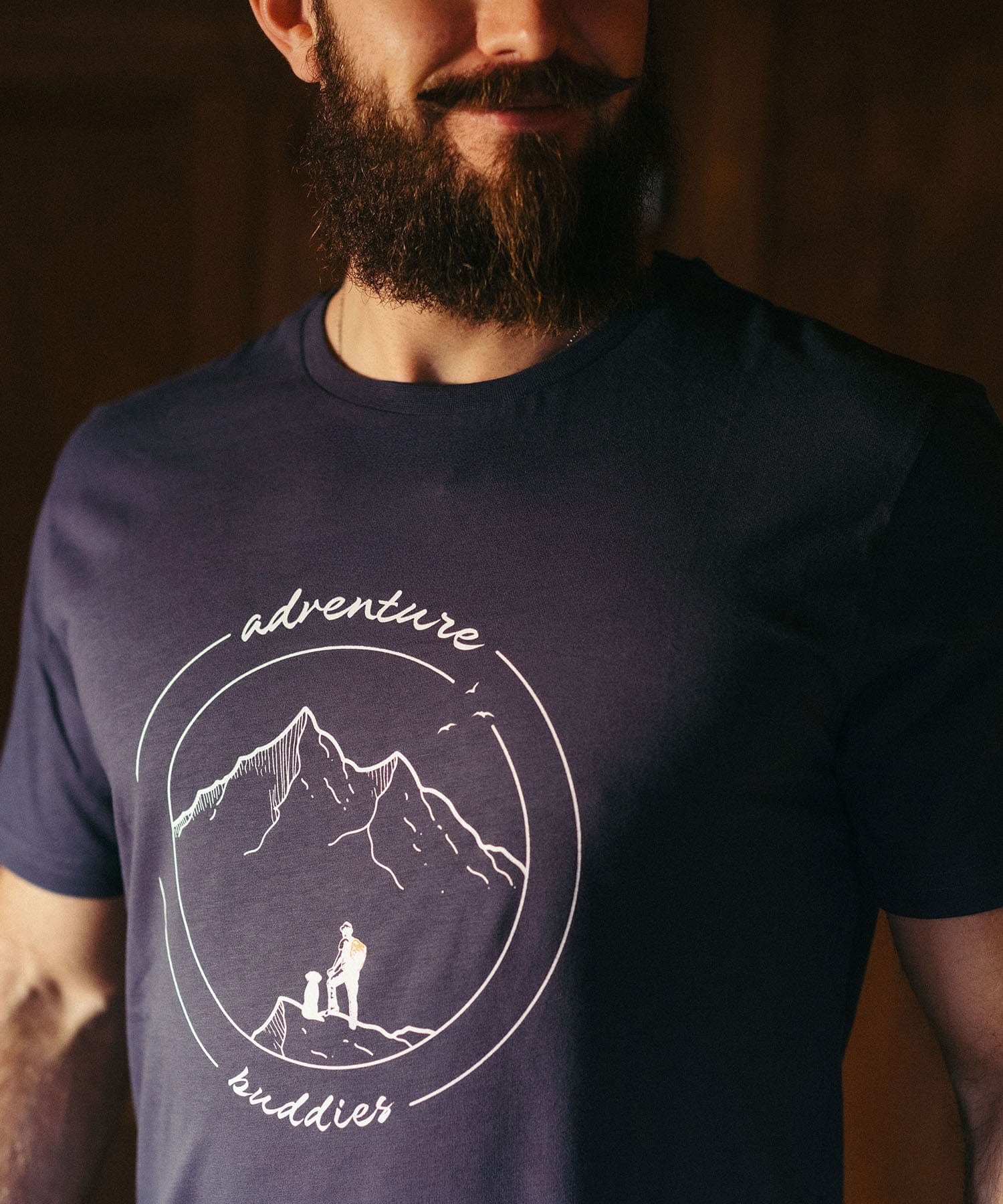 Adventure Buddies - Unisex Premium Organic Shirt von Bergmensch