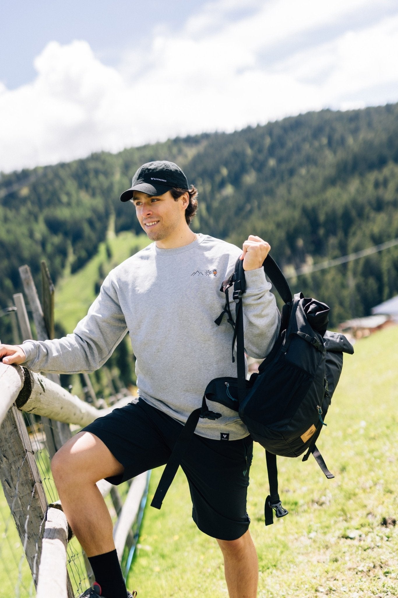 BERGMENSCH® Herren Wanderhose (kurz) von Bergmensch