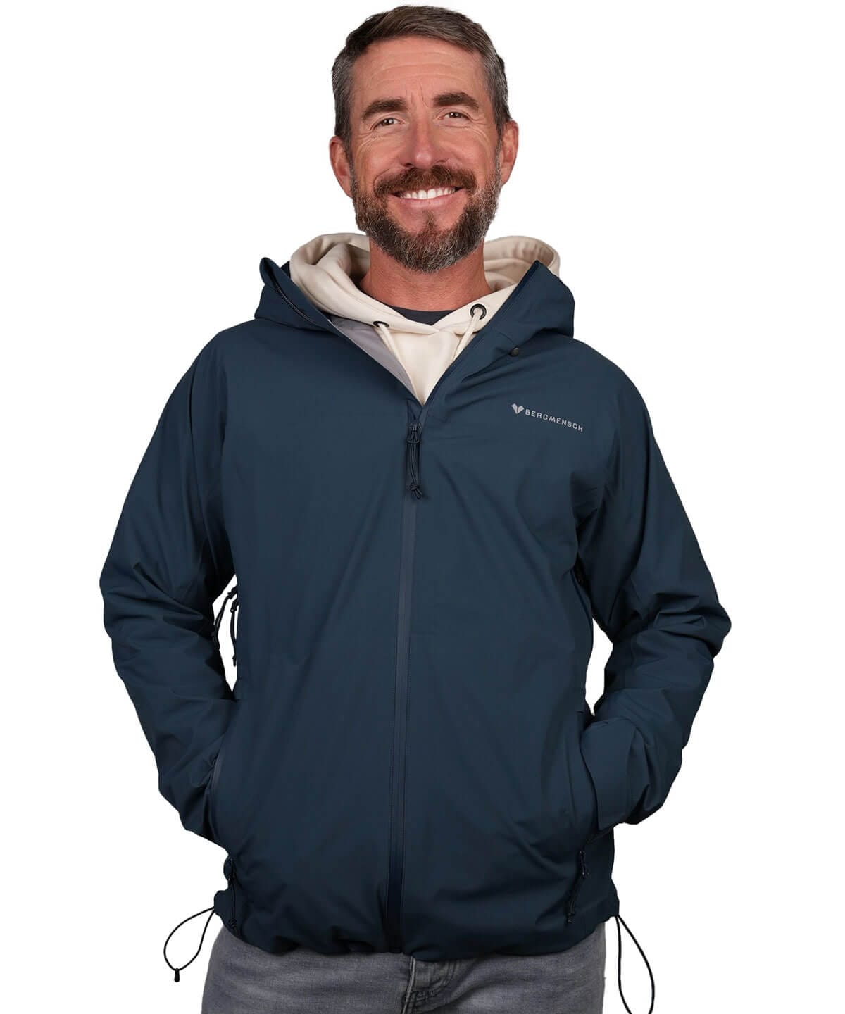 Vorderansicht der BERGMENSCH Herren 3-Lagen Regenjacke in der Farbe Midnight Navy