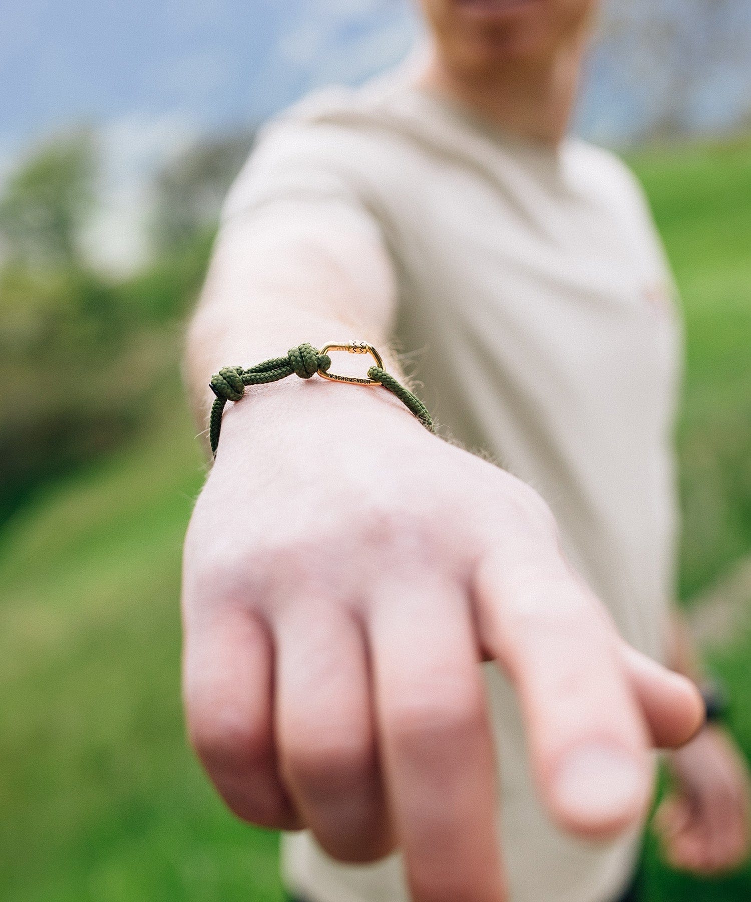BERGMENSCH® Karabiner Armband Gold von Bergmensch