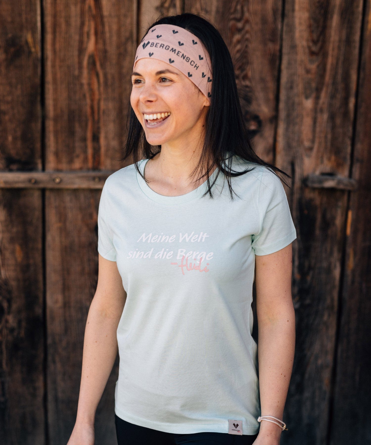 HEIDI - Meine Welt sind die Berge - Damen Premium Organic Shirt von Bergmensch