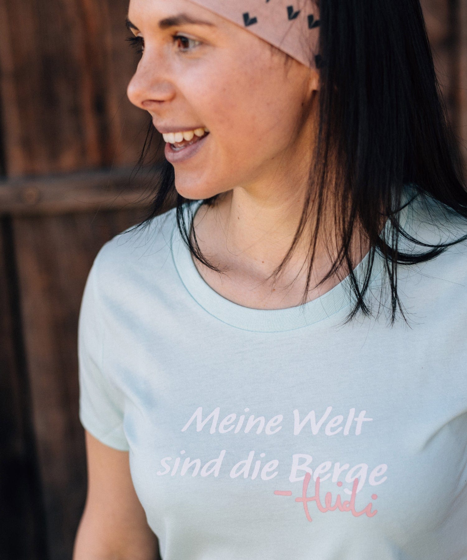 HEIDI - Meine Welt sind die Berge - Damen Premium Organic Shirt von Bergmensch