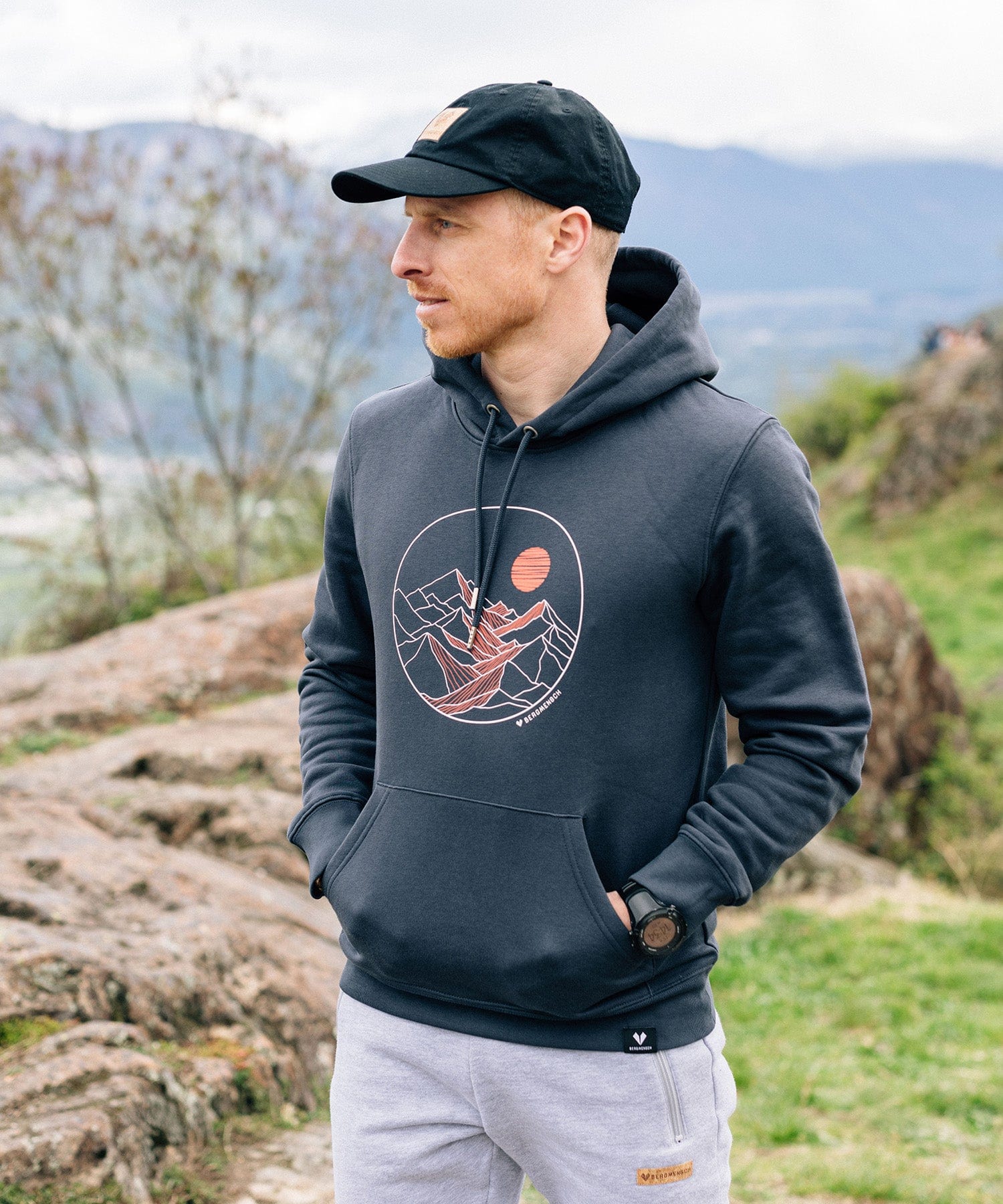 Sunset View - Unisex Premium Organic Hoodie von Bergmensch
