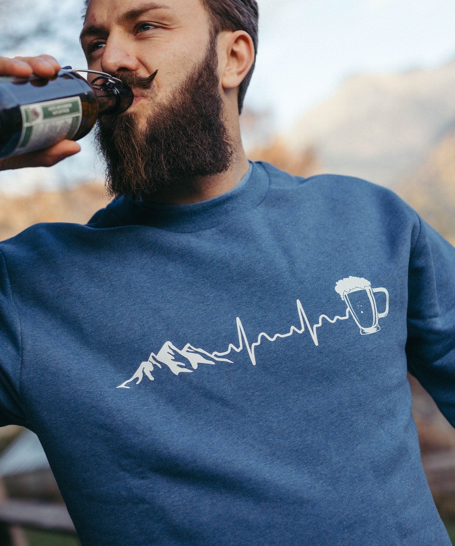 Herzschlag Berge und Bier - Unisex Premium Organic Sweatshirt