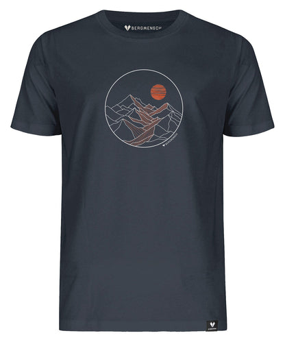 Sunset View - Unisex Premium Organic Shirt von Bergmensch