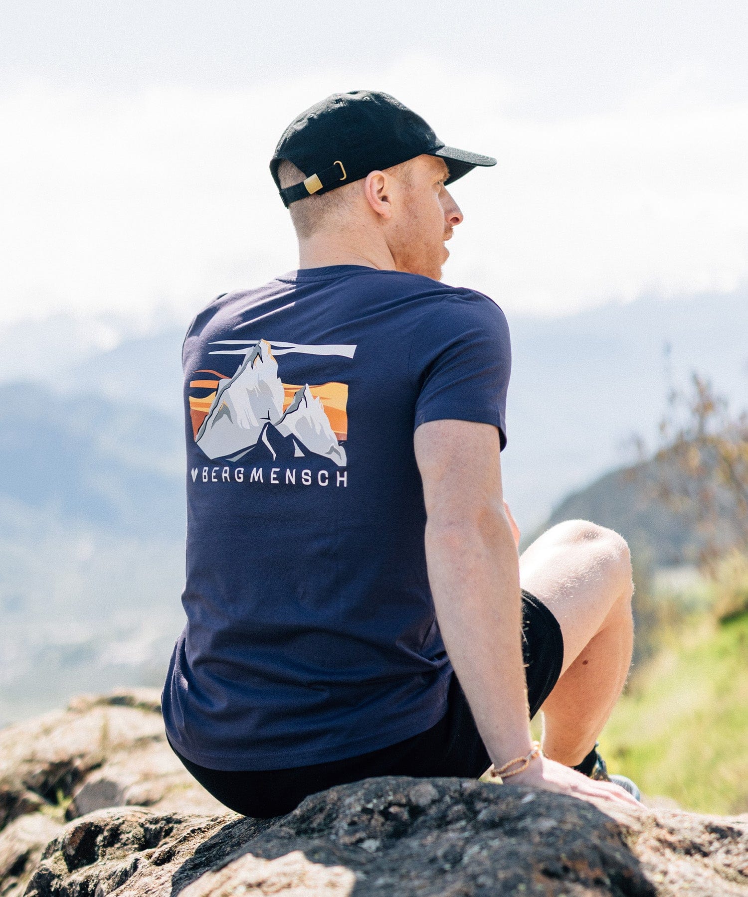 Epic Mountains - Unisex Premium Organic Shirt von Bergmensch